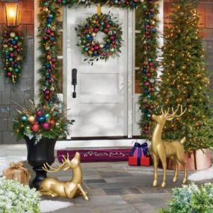 come decorare la porta d'ingresso per natale